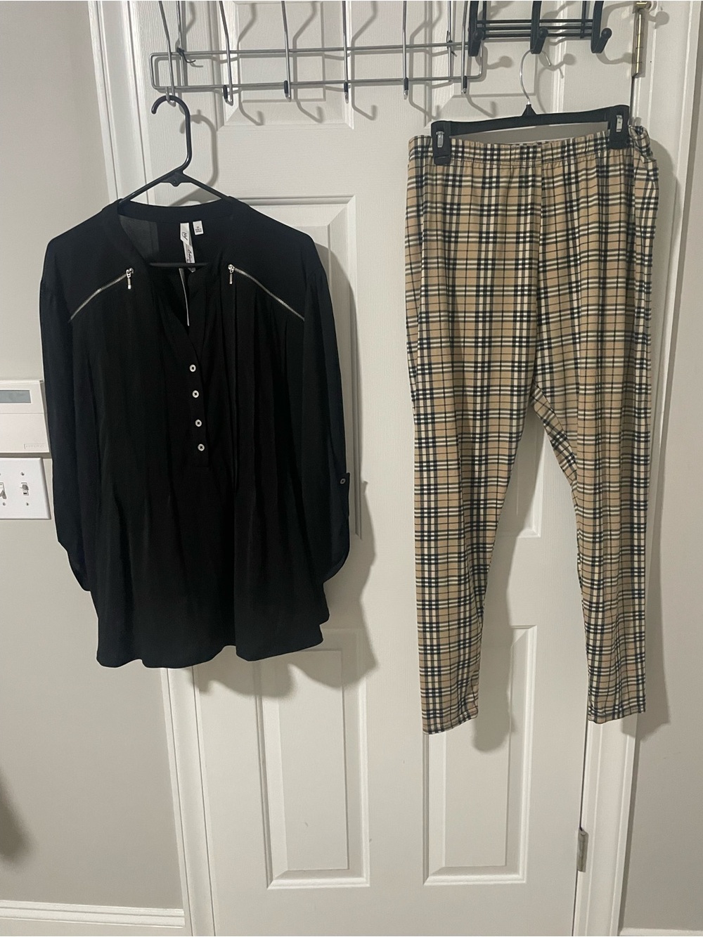 Plaid Stretch Pull-On Pants in Beige chances R 2x NY collection 2x nwt top